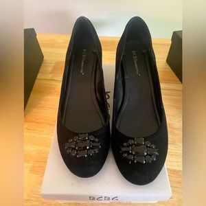 BCBG suede black shoes